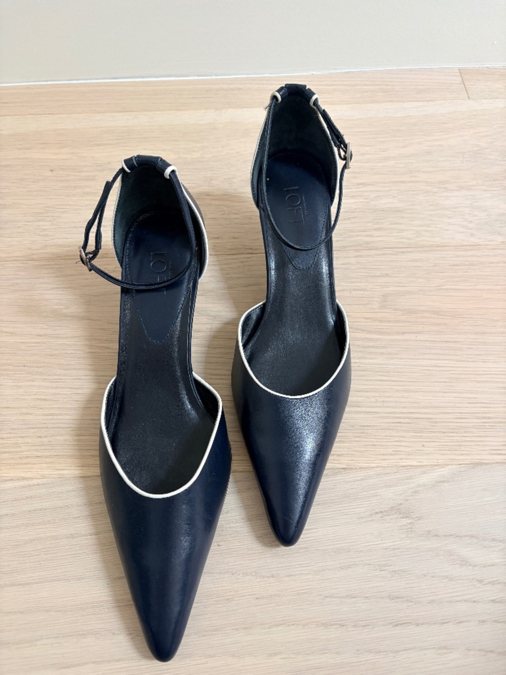 Pointed closed toe pump slingback low kitten heel, 8